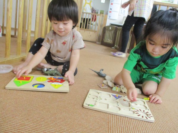 一緒にパズル☆とっても上手な2人でした(*^^*)
