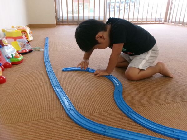 長~い線路頑張って作ってます!