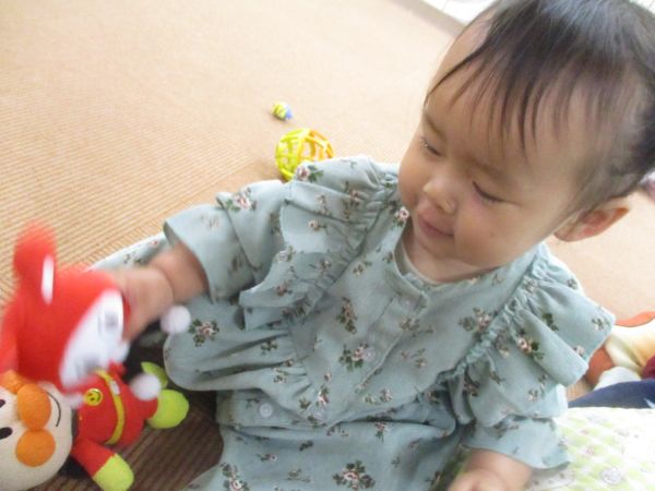 お人形さんと遊んだよ(*^-^*)