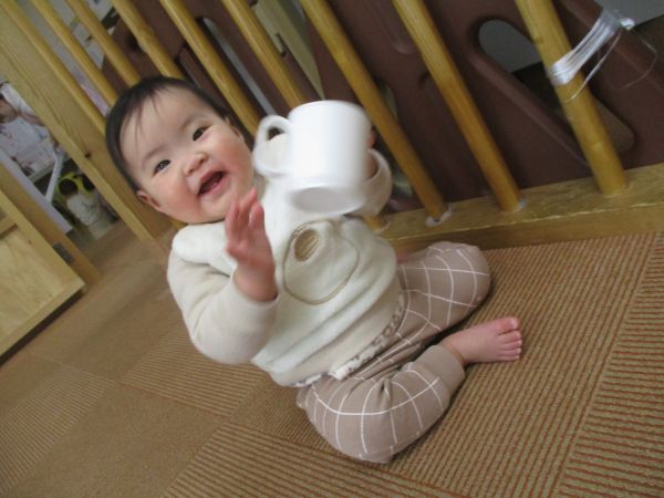かんぱーい(*^-^*)コップを持ってニッコニコ♡