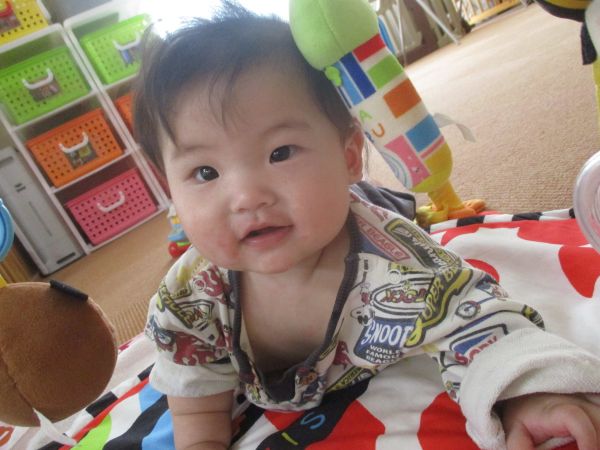 わたしは腹ばいが上達したでしょ(#^^#)