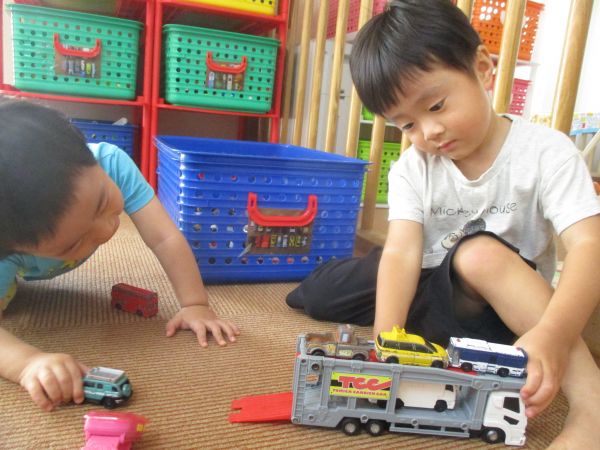 大人気のキャリアカー☆車を乗せたよ(*^-^*)