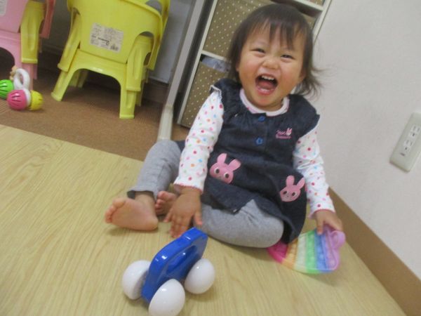 車をブーーンブン♡いい笑顔(*^▽^*)