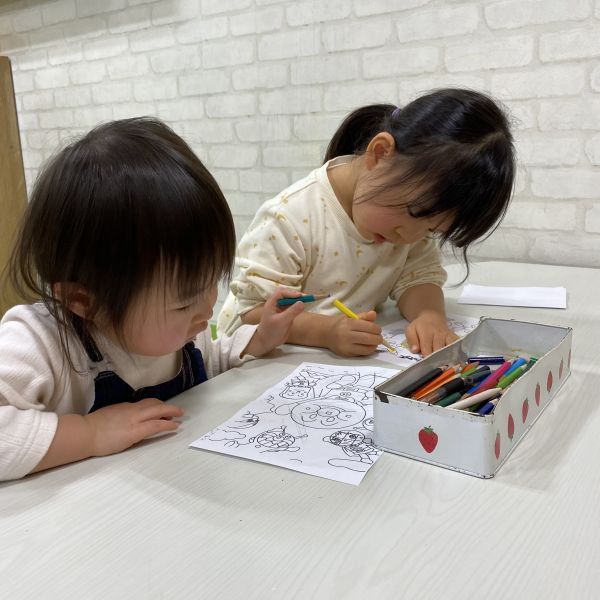 こちらも塗り絵に夢中です~😊🎵上手💖