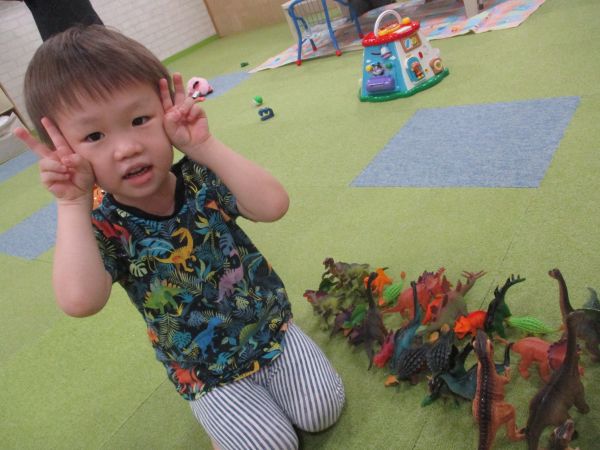 恐竜さんとハイチーズ🦖✌