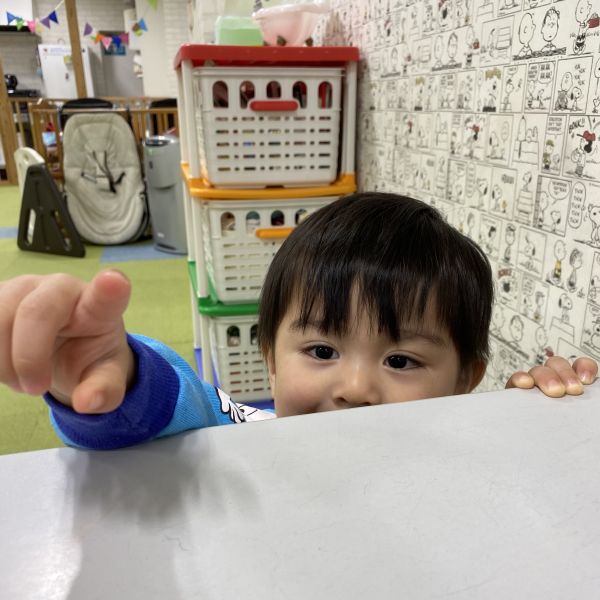 先生のテーブルから『み~っけ👀』😆