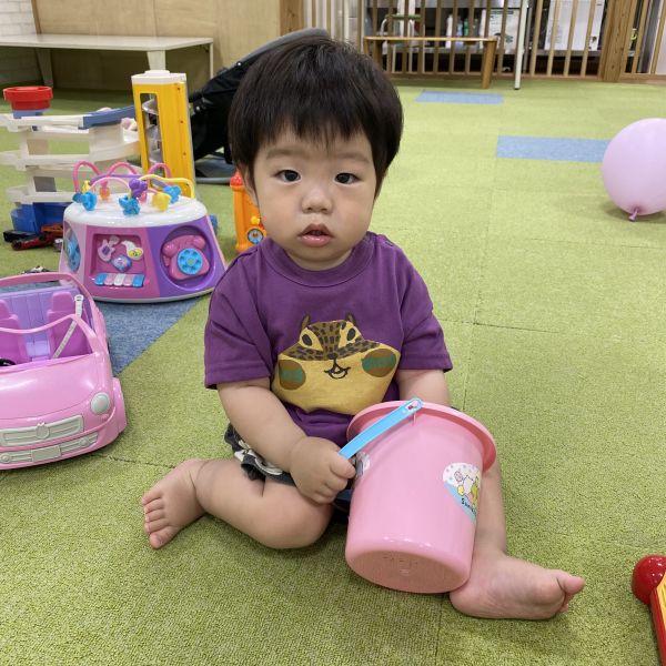 バケツがお気に入り💕