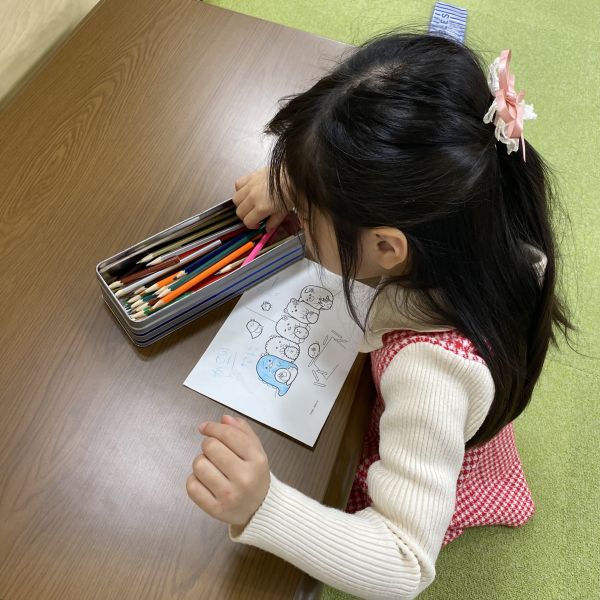 ぬり絵が上手だね✍