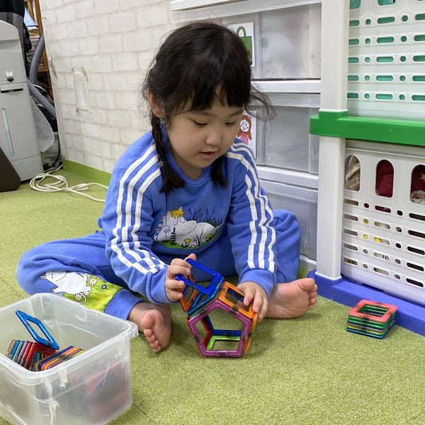 マグネットブロックでお家作ろう🏡