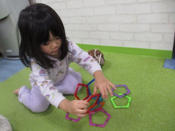 マグネットブロックでどんな形ができるかな👀