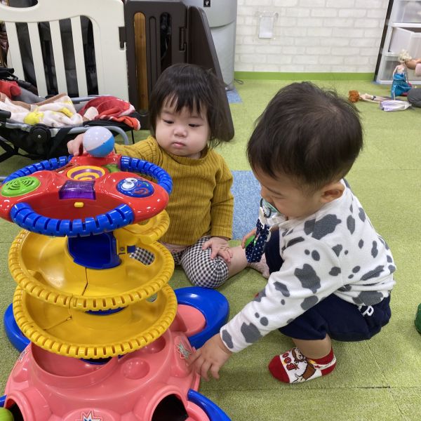 ボールコロコロ楽しいね💕