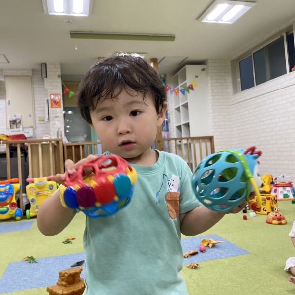 シャカシャカ音が鳴るよ❣