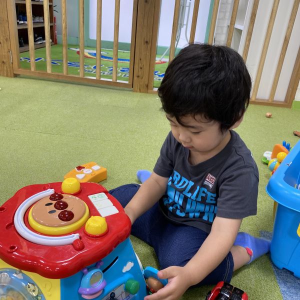 アンパンマンのドア開くかな~🔑