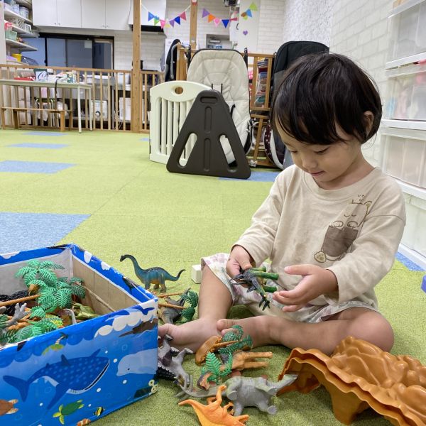 恐竜かっこいいね~🦖✨