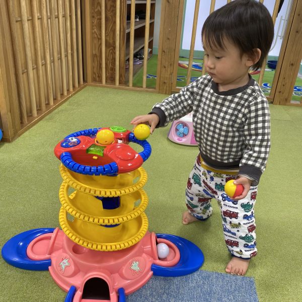 ボールタワーでコロコロ~🥎