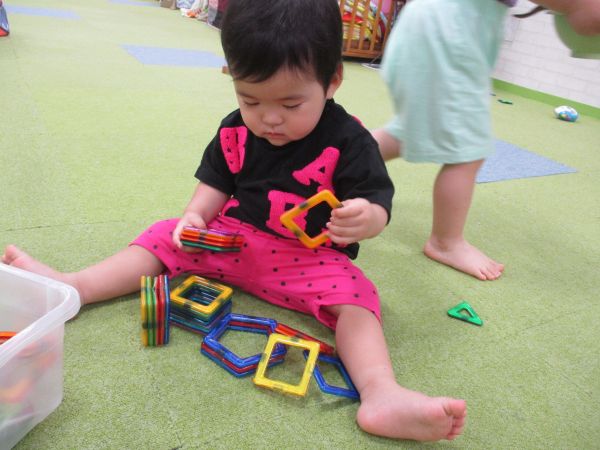 マグネットブロックぺたぺた🎶