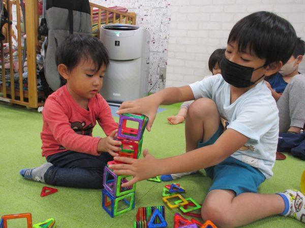 共同作業、高~く積み上げられますように🎵