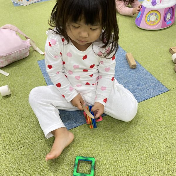 マグネットブロックをチョッキン!