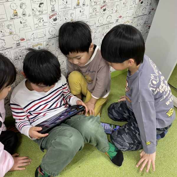 みんなでゲームに夢中🎮
