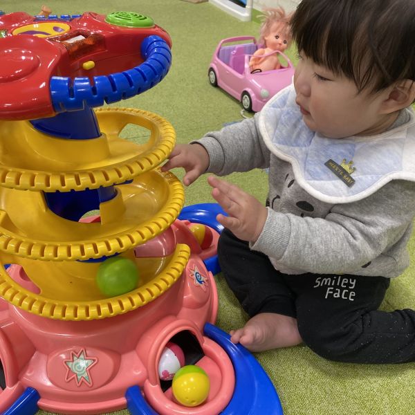 ボールころころ~🥎楽しいね😆