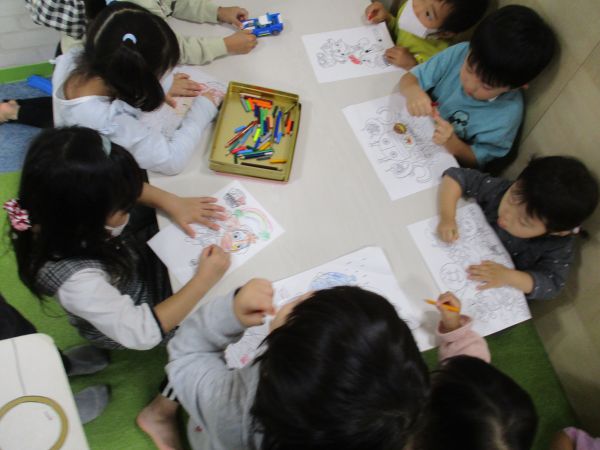 み~んなでぬり絵大会✎