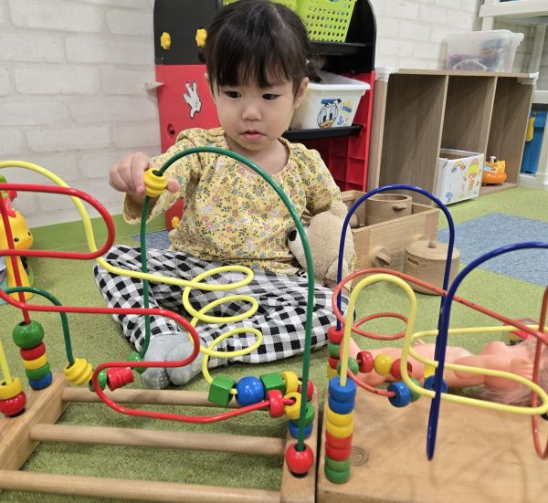 ビーズコースターを上手に移動しま~す