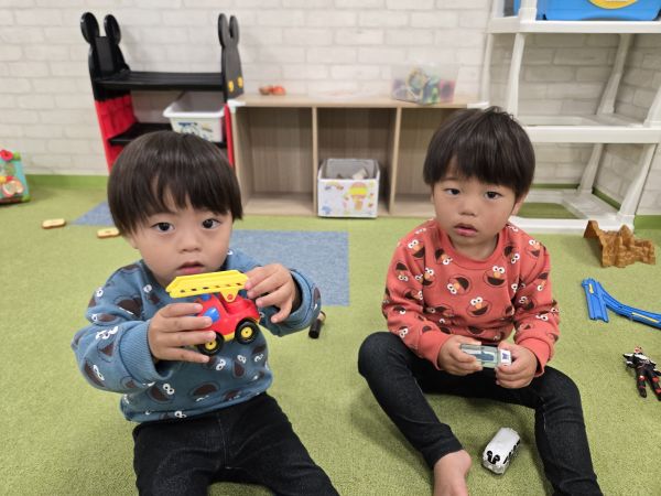 なかよし双子くん😊