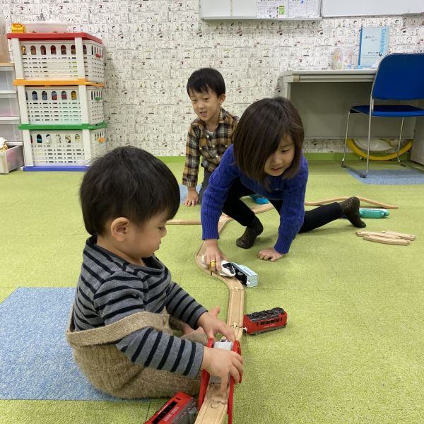 レールを長ーく繋いで🚄走りまーす🚃💨