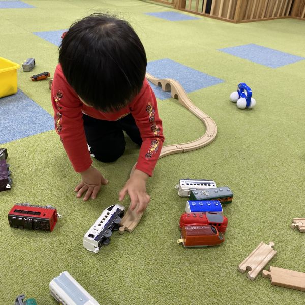 木製プラレール楽しいね🚅