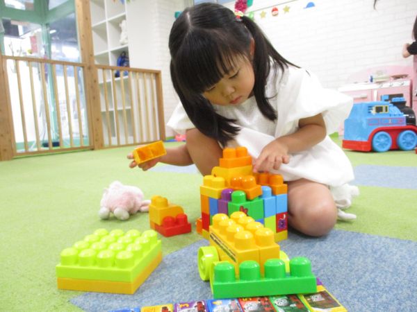 夢中でブロック遊び✨