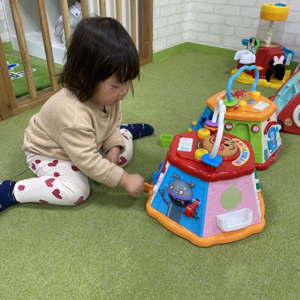 アンパンマンのドア開くかな~🔑