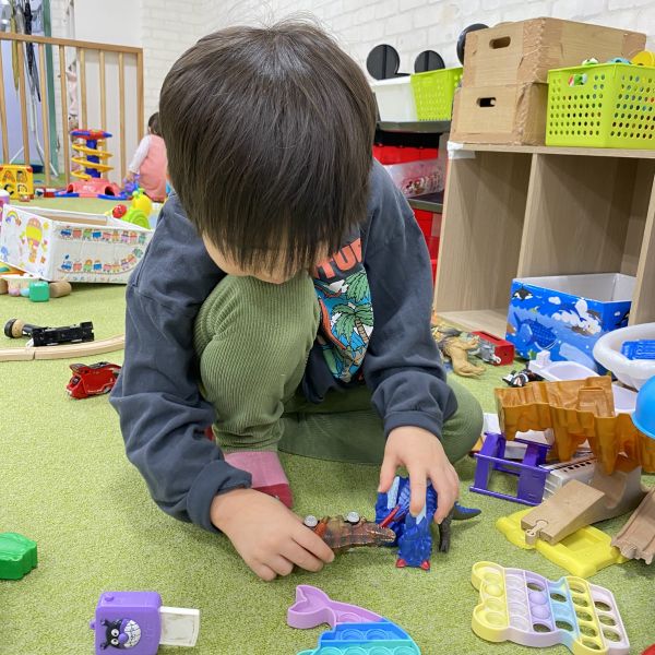 恐竜さんカッコいいね🦖✨