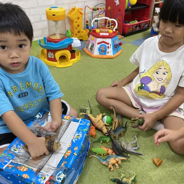 恐竜ワールド作ってま~す🦖🦕