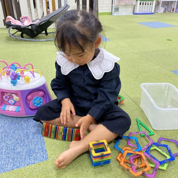 マグネットぺたぺた楽しいね💖