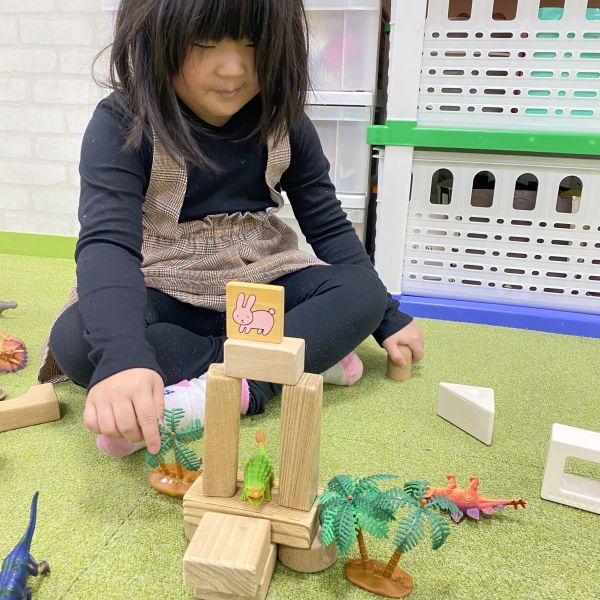 恐竜のお家が出来たよ🦕🏡