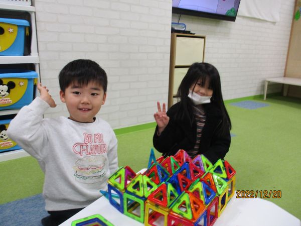 すごいお城ができたよ~😄二人なかよく作ったんだよ✨