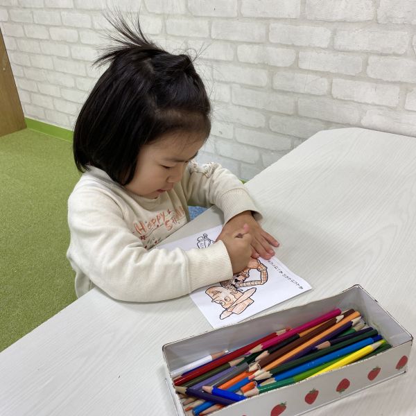 ぬり絵が上手だね✍