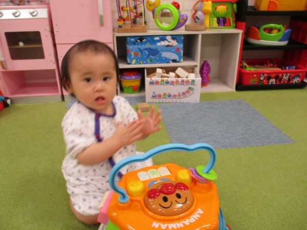 メロディーに合わせてパチパチ👏