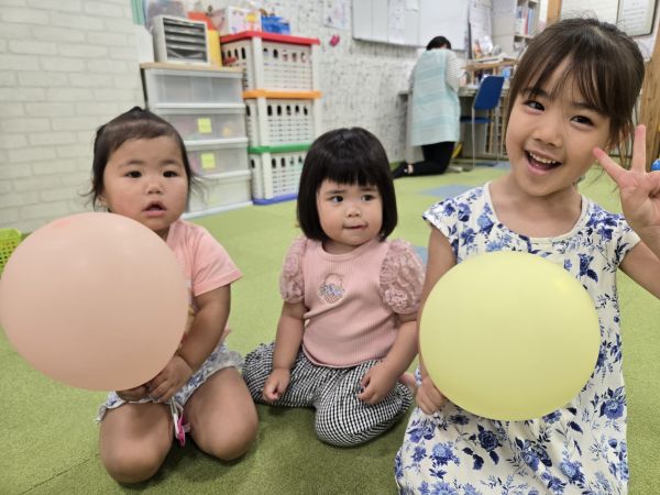 仲良く風船遊びしようね~🎈